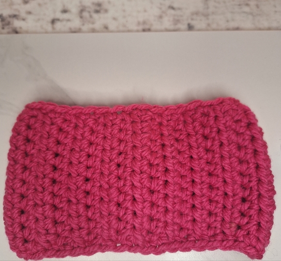 Handmade Crochet Fuchsia Pink Ear Warmers Headband 80% Acrylic 20% Wool - Picture 3 of 5